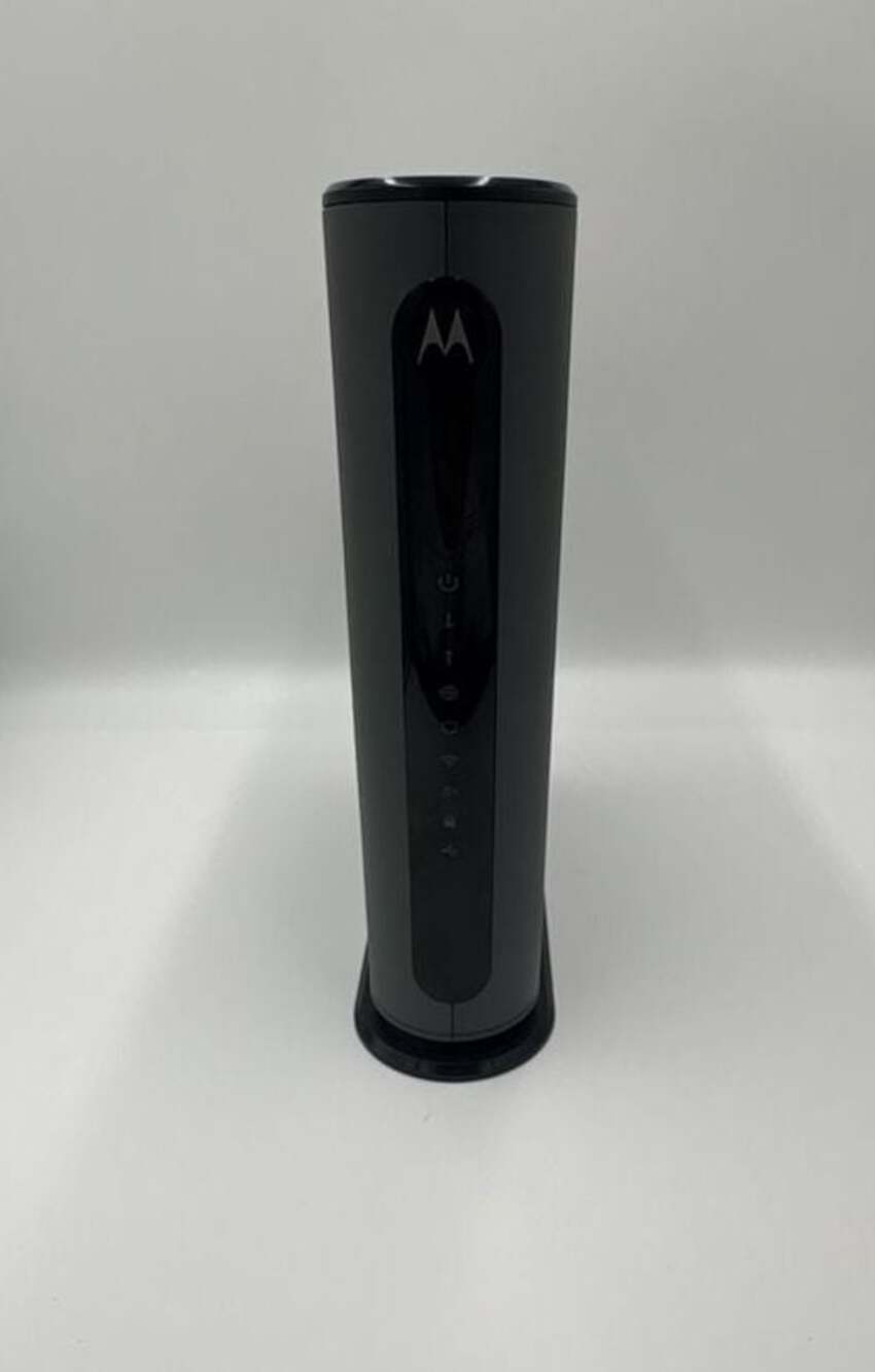 Motorola MG8702 DOCSIS 3.1 Cable Modem and AC3200 Wi-Fi Router
